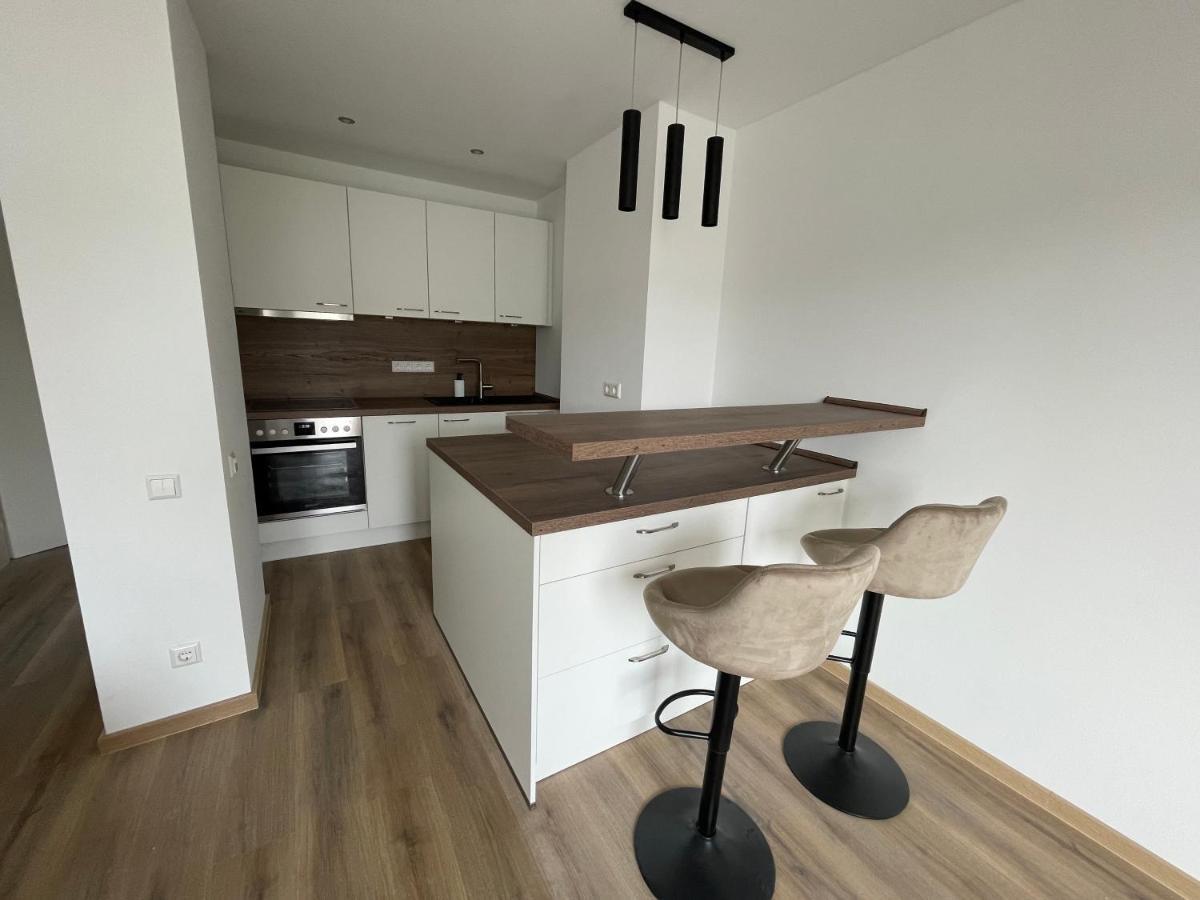 Neue Stilvolle 2-Zimmer Wohnung Im Zentrum Von Wolfsburg Exterior foto